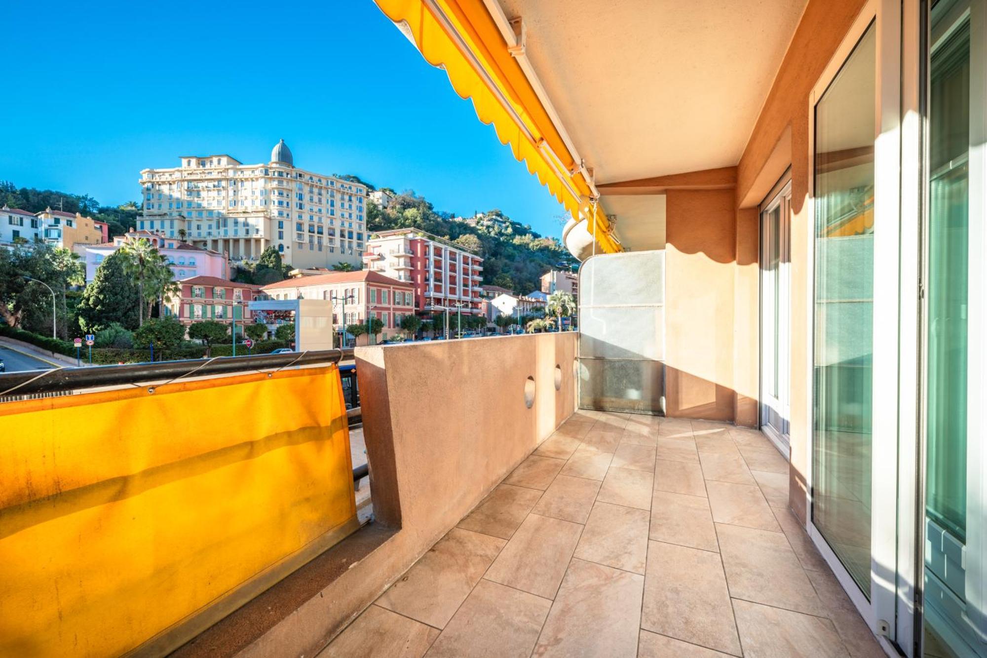 Castel 2 Studio Au Centre Ville De Menton Gare Sncf Eksteriør bilde